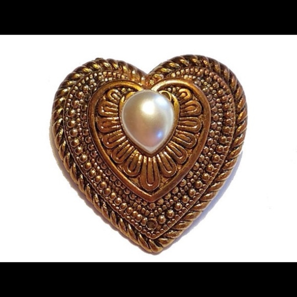 Vintage Taiwan Gold Faux Pearl Heart Brooch Pin